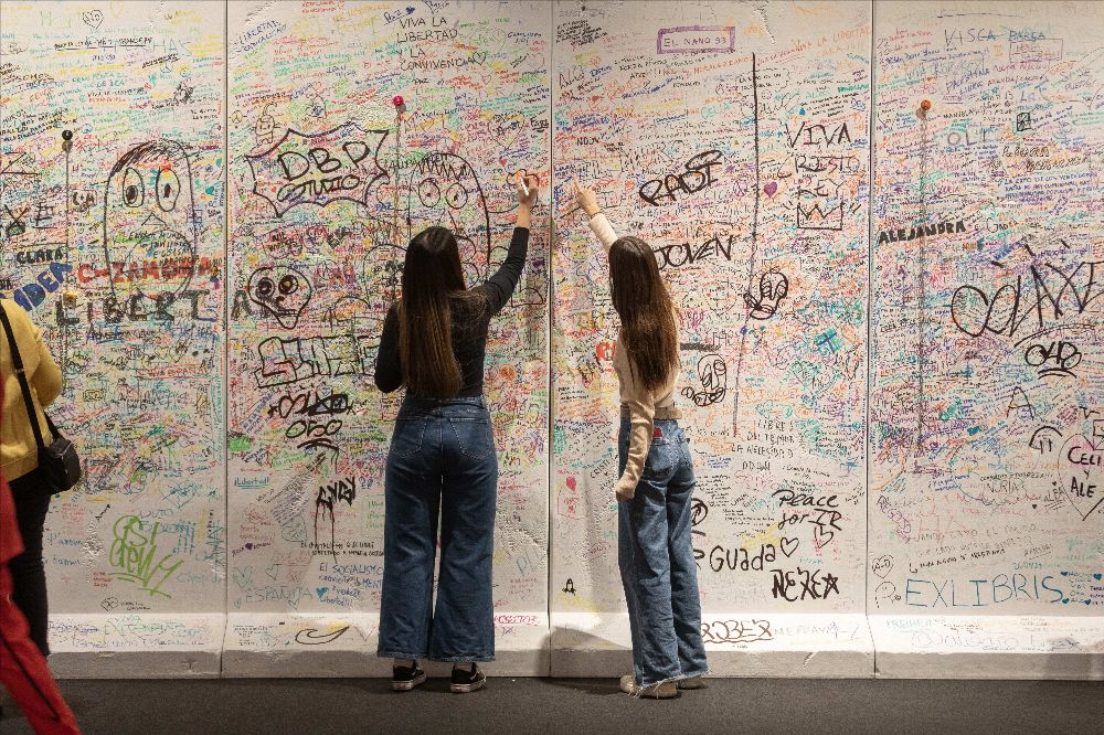 Más de 25.000 alumnos visitan la exposición "El Muro de Berlín. Un mundo dividido"