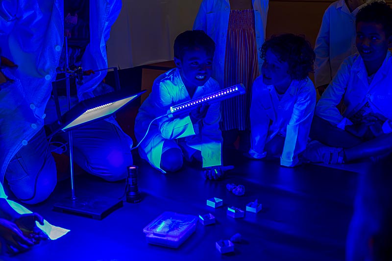 Taller científico ambiental. Rastreadores cuánticos. Descubre la luz